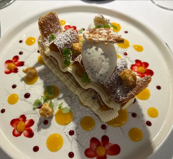 plat gastronomique au restaurant le colombier